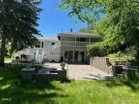 246 Lee Ave S, Gladstone, ND 58630