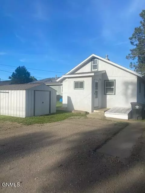 Other - 953 3rd Ave W, Dickinson, ND 58601 photo 2 of 12