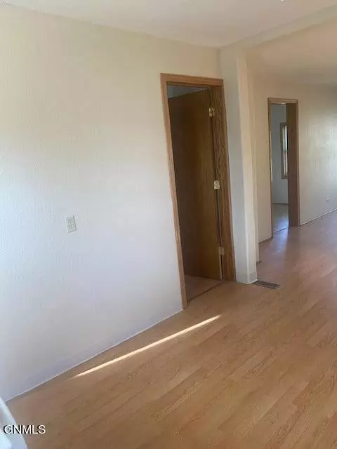Entry Way - 953 3rd Ave W, Dickinson, ND 58601 photo 2 of 4