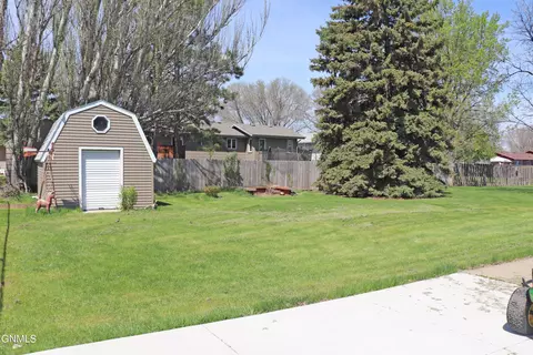 1302 S 3rd Street St, Bismarck, ND 58504 photo 49