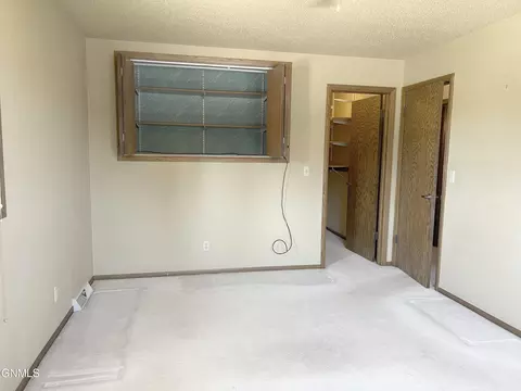 1302 S 3rd Street St, Bismarck, ND 58504 photo 20