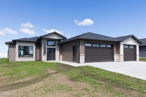500 Mehrer Dr, Bismarck, ND 58504