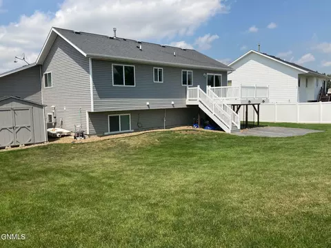 2808 Plainview Dr SE, Mandan, ND 58554 photo 48