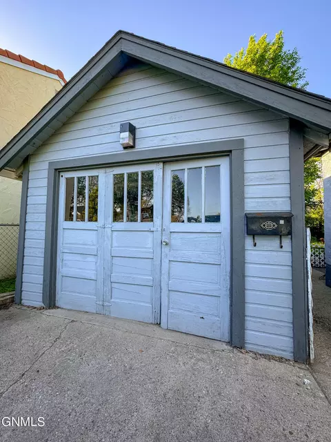 401 5th Ave W, Williston, ND 58801 photo 27