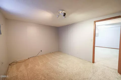 401 5th Ave W, Williston, ND 58801 photo 22