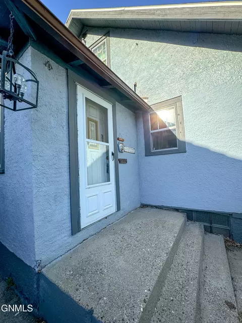 401 5th Ave W, Williston, ND 58801 photo 6