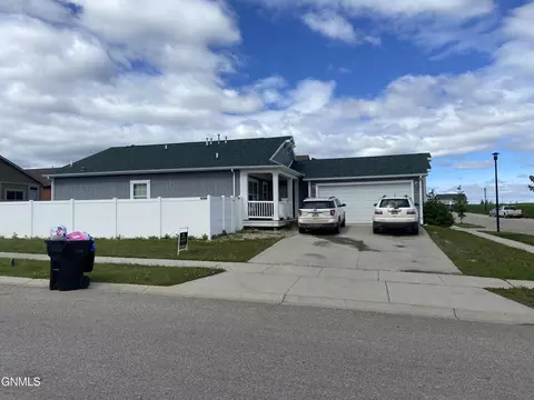 3301 36th St W, Williston, ND 58801 photo 2