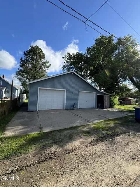 620 3rd St SE, Jamestown, ND 58401 photo 21