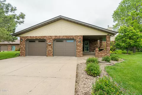 Exterior - 9405 Oak Dr, Bismarck, ND 58503 photo 40 of 52