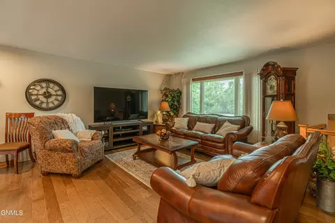 Living - 9405 Oak Dr, Bismarck, ND 58503 photo 3 of 8