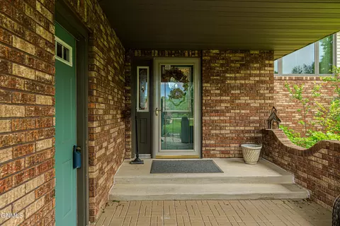 Exterior - 9405 Oak Dr, Bismarck, ND 58503 photo 42 of 52