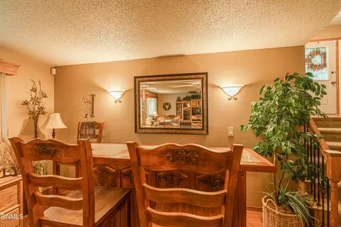 Dining - 9405 Oak Dr, Bismarck, ND 58503 photo 5 of 5