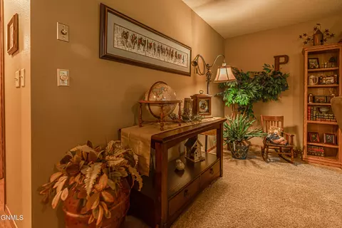Entry Way - 9405 Oak Dr, Bismarck, ND 58503 photo 2 of 2