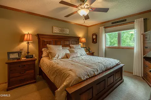 Bedroom - 9405 Oak Dr, Bismarck, ND 58503 photo 1 of 5