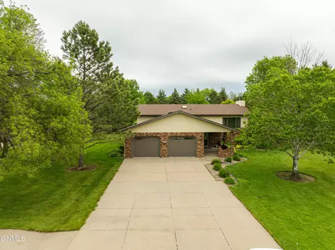 Exterior - 9405 Oak Dr, Bismarck, ND 58503 photo 47 of 52