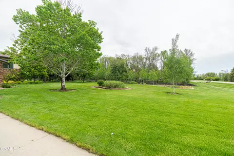 Exterior - 9405 Oak Dr, Bismarck, ND 58503 photo 35 of 52