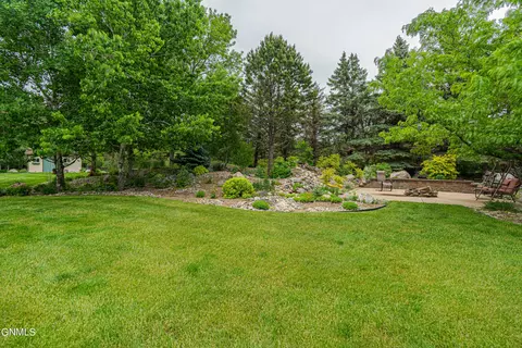Exterior - 9405 Oak Dr, Bismarck, ND 58503 photo 16 of 52
