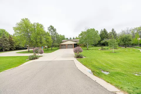 Exterior - 9405 Oak Dr, Bismarck, ND 58503 photo 44 of 52