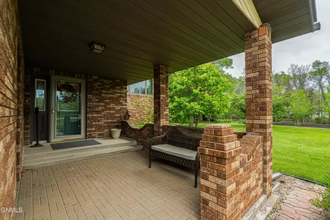 Exterior - 9405 Oak Dr, Bismarck, ND 58503 photo 41 of 52