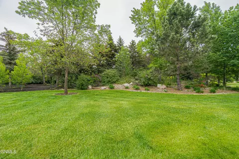 Exterior - 9405 Oak Dr, Bismarck, ND 58503 photo 6 of 52