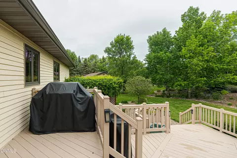 Exterior - 9405 Oak Dr, Bismarck, ND 58503 photo 29 of 52