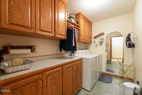 774 Interstate Ave, Bismarck, ND 58503 photo 17