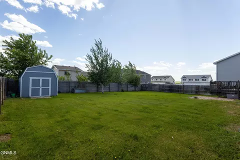 4717 Corvette St NW, Mandan, ND 58554 photo 34