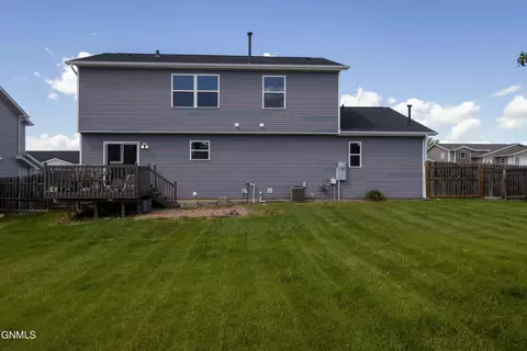 4717 Corvette St NW, Mandan, ND 58554 photo 37