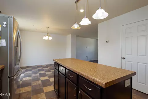 4717 Corvette St NW, Mandan, ND 58554 photo 7