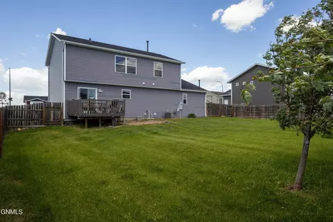 4717 Corvette St NW, Mandan, ND 58554 photo 38