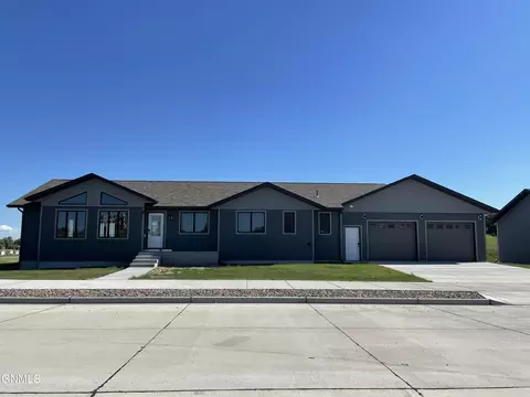 107 11th Ave NW, Watford City, ND 58854