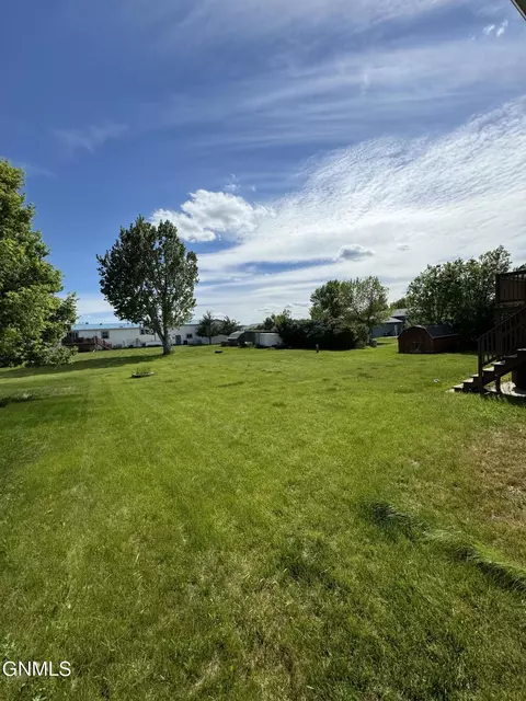 Exterior - 580 Zabolotny Dr, Killdeer, ND 58640 photo 3 of 3
