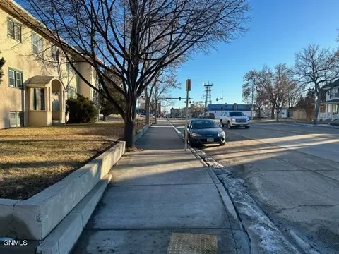 Exterior - 618 Main St, Williston, ND 58801 photo 5 of 8