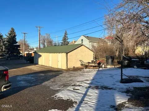 Exterior - 618 Main St, Williston, ND 58801 photo 3 of 8