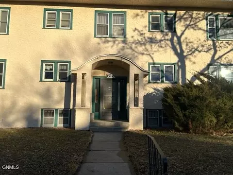 Exterior - 618 Main St, Williston, ND 58801 photo 1 of 8