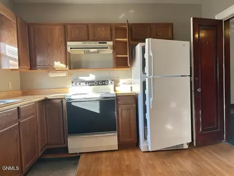 Kitchen - 618 Main St, Williston, ND 58801 photo 4 of 7