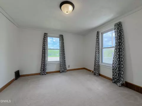 6 2nd St SE, Stanley, ND 58784 photo 5