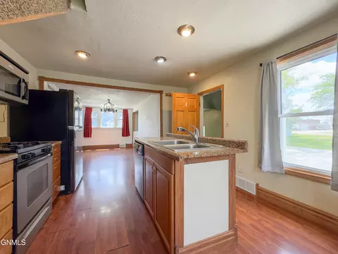 6 2nd St SE, Stanley, ND 58784 photo 16