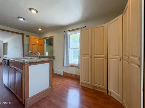 6 2nd St SE, Stanley, ND 58784 photo 18