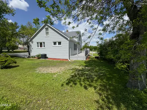 6 2nd St SE, Stanley, ND 58784 photo 41
