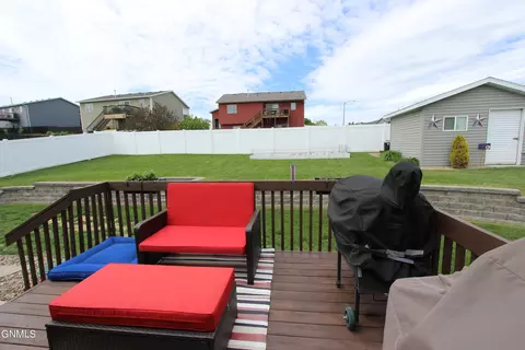 1018 Calvert Dr, Bismarck, ND 58503 photo 45