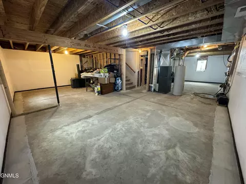 1018 Calvert Dr, Bismarck, ND 58503 photo 33