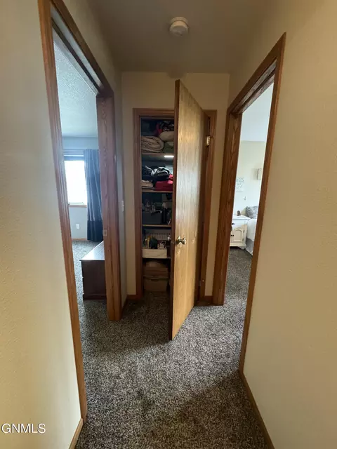 1018 Calvert Dr, Bismarck, ND 58503 photo 20