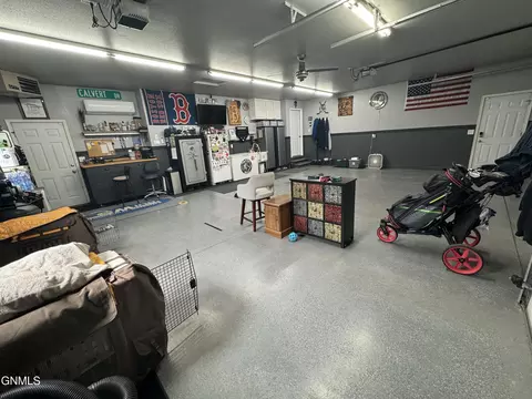 1018 Calvert Dr, Bismarck, ND 58503 photo 39