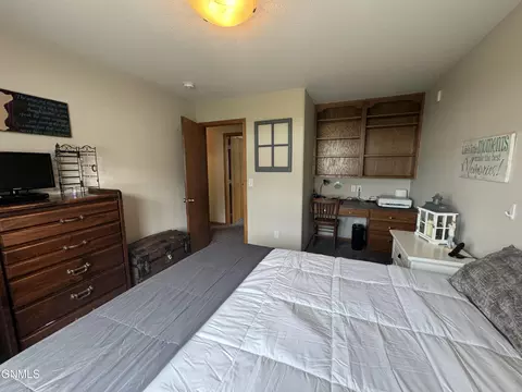 1018 Calvert Dr, Bismarck, ND 58503 photo 27