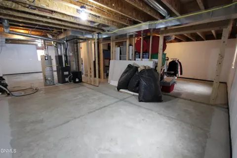 1018 Calvert Dr, Bismarck, ND 58503 photo 34