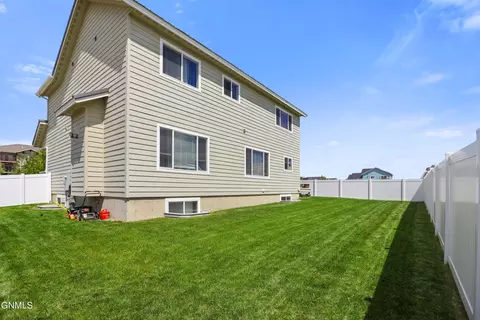 3715 32nd St W, Williston, ND 58801 photo 34