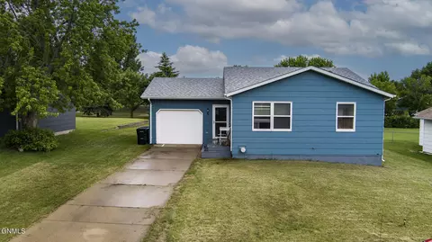 5 Eckleson Rd, Lincoln, ND 58504