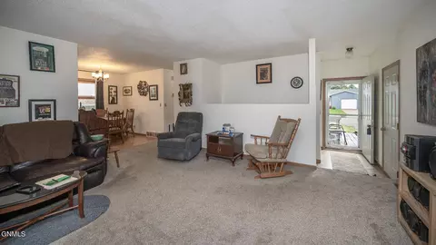 5 Eckleson Rd, Lincoln, ND 58504 photo 6