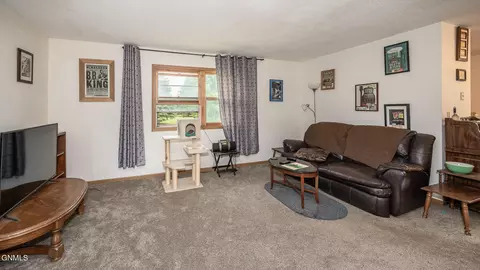 5 Eckleson Rd, Lincoln, ND 58504 photo 8